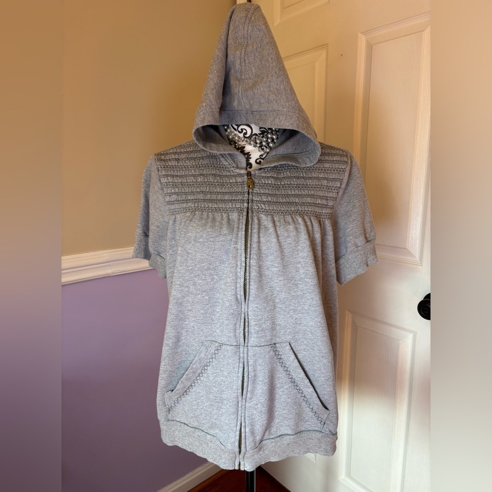 Juicy Couture women’s 100% cotton Gray Hooded, short sleeved Jacket, size XL